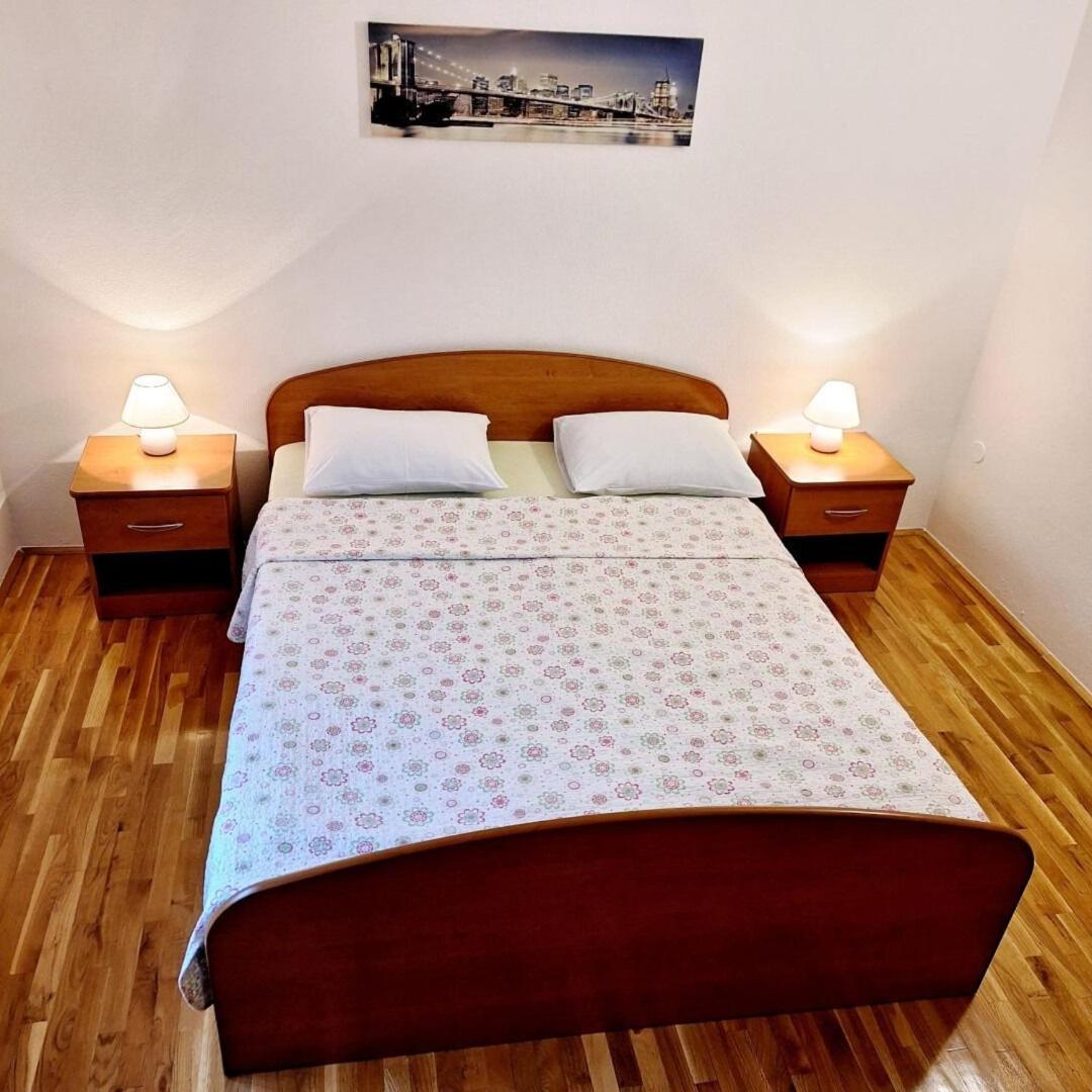 Apartment Damir Tučepi Esterno foto