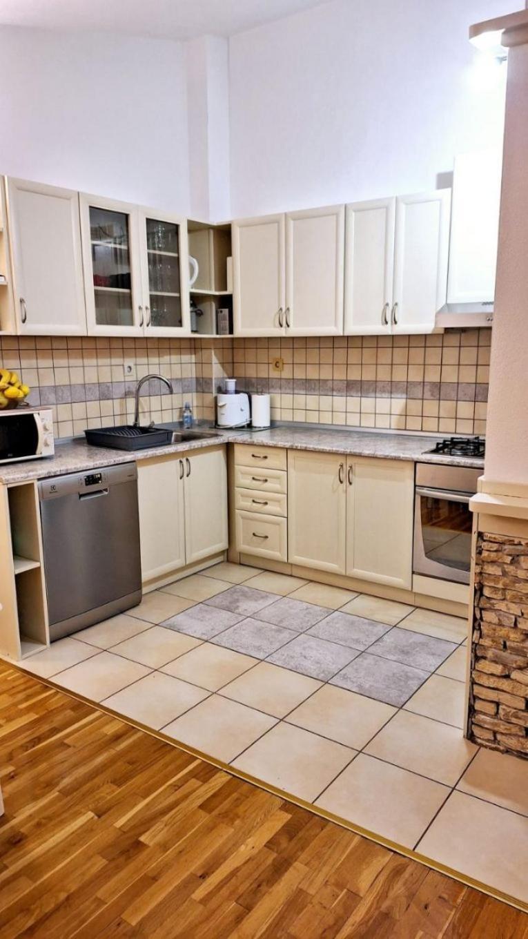 Apartment Damir Tučepi Esterno foto